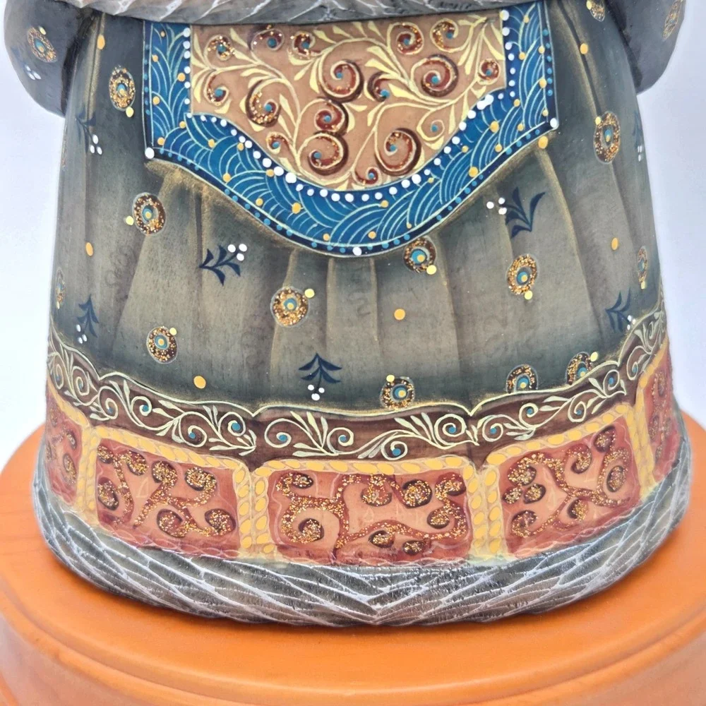G. DeBrekht Frosted Santa 2002‎ Regal Music Series Musical Rotating Ceramic Rare